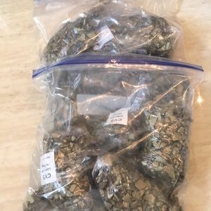 5 pounds gold crushed rock for vases